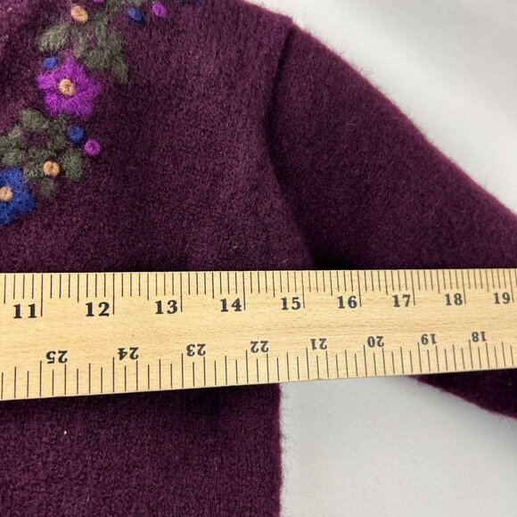 Vintage Pendleton Girls M 100% Wool Cardigan Sweater Embroidered Floral - Picture 4 of 16